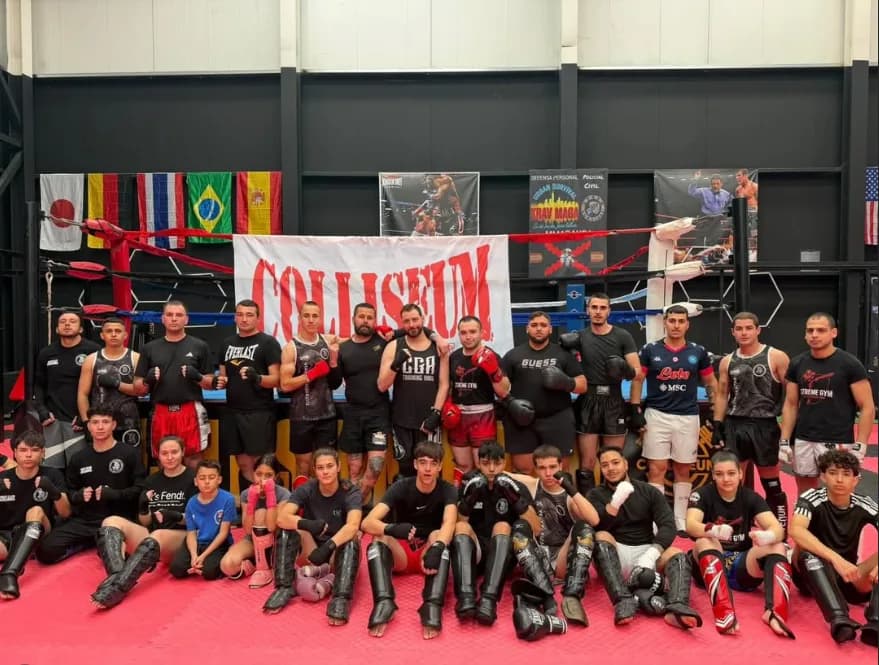 Comunidad de artes marciales de Colliseum Gym